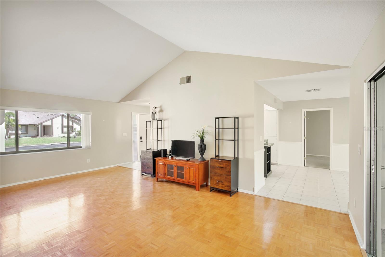 Image 27 of 51 For 2217 Sequoia Drive