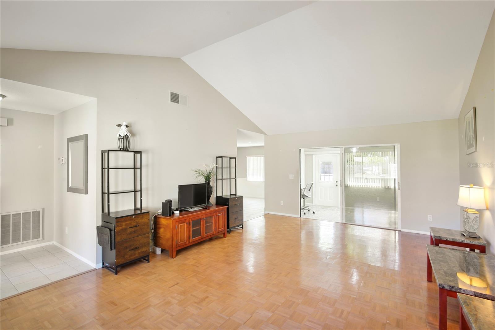 Image 29 of 51 For 2217 Sequoia Drive