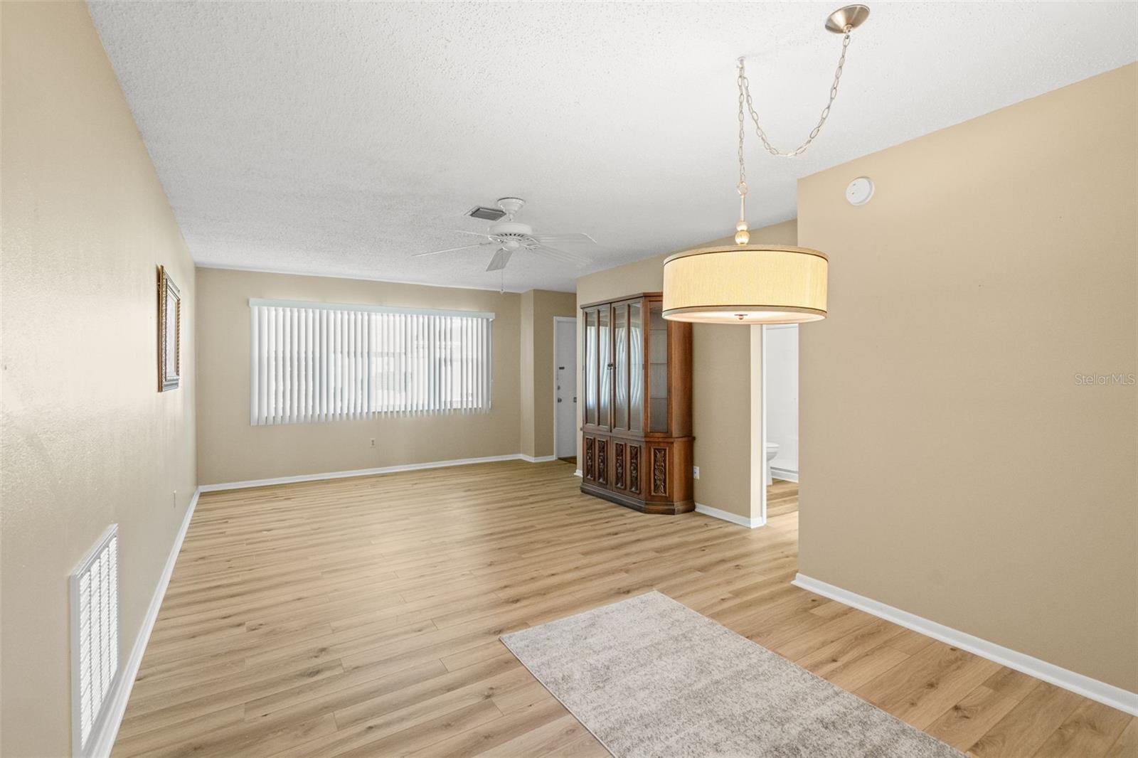 Image 13 of 32 For 8452 Phillip N 8452