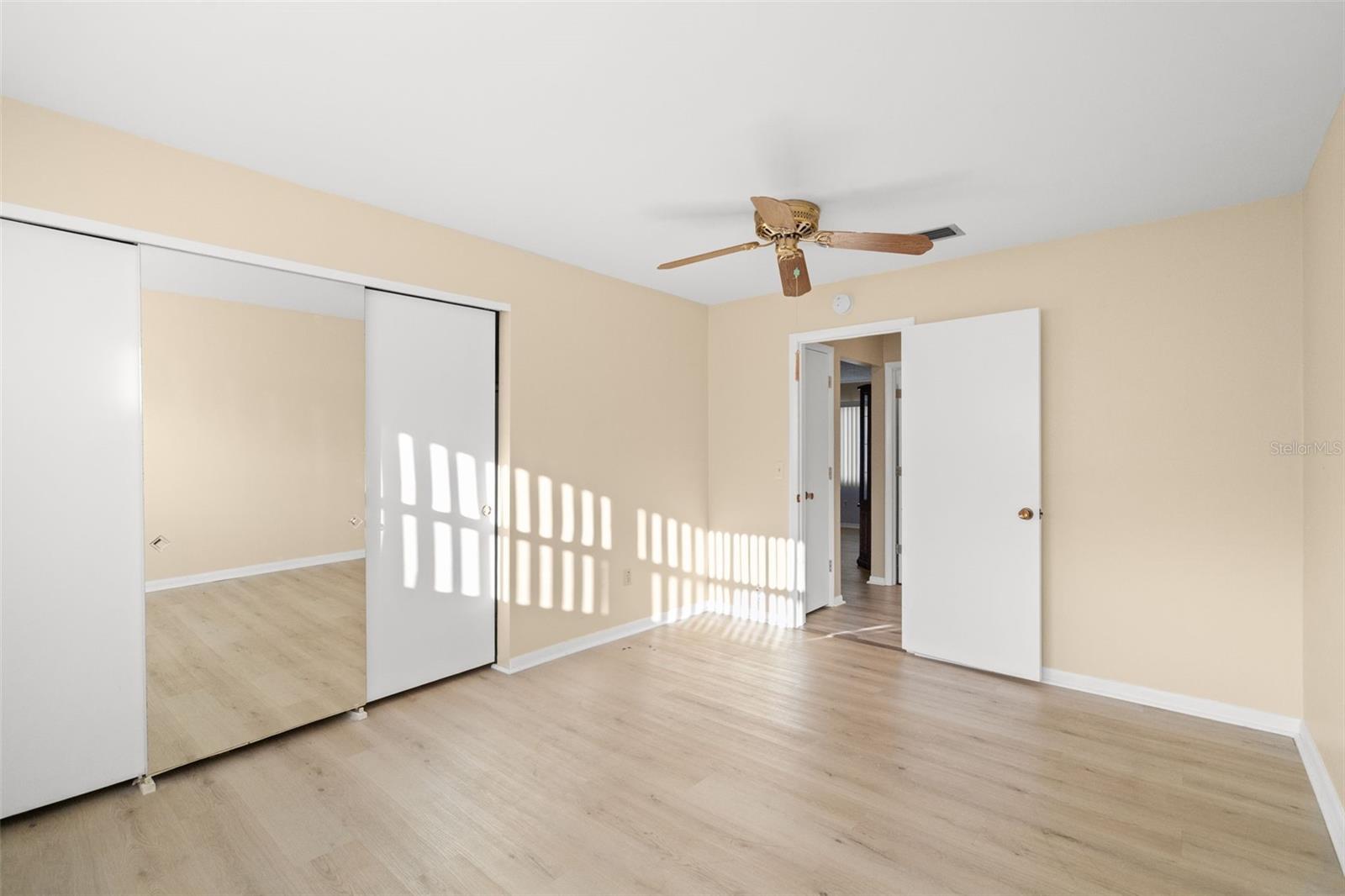 Image 16 of 32 For 8452 Phillip N 8452