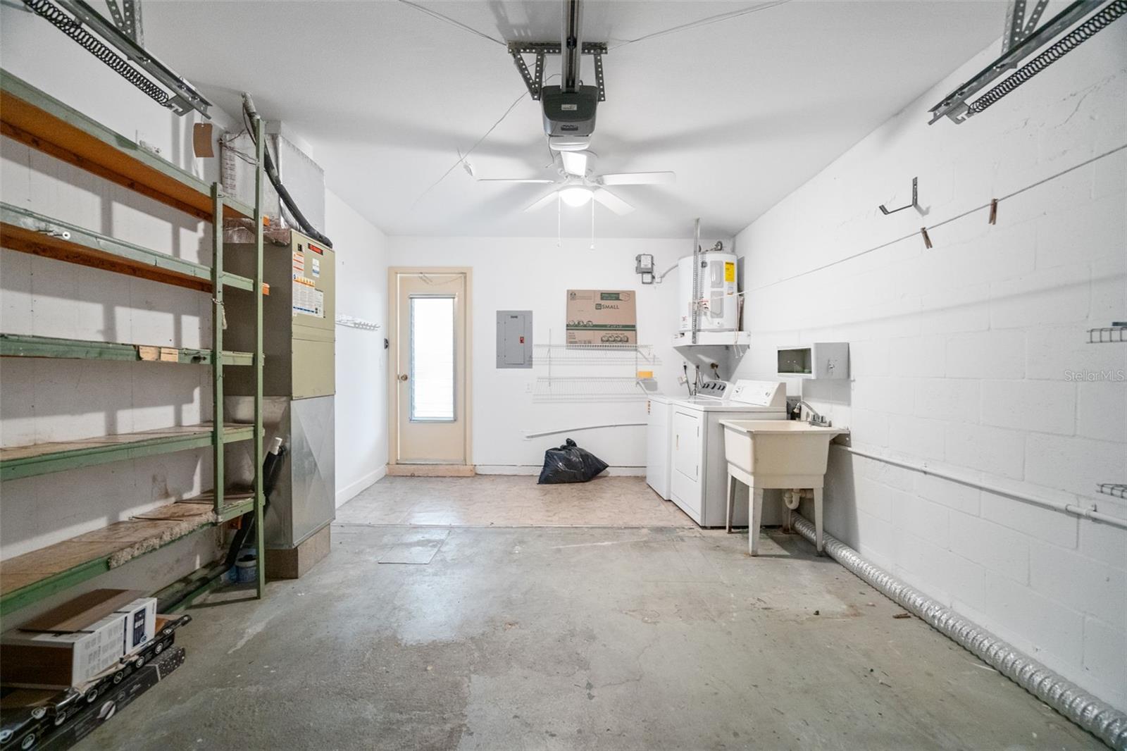 Image 25 of 32 For 8452 Phillip N 8452