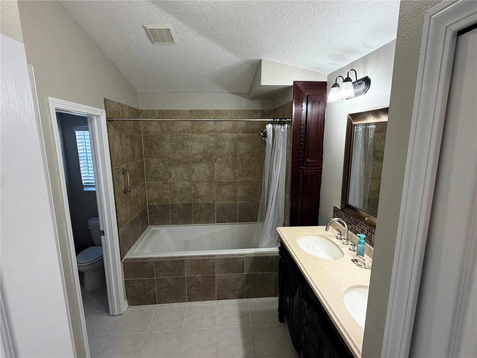 Image 19 of 29 For 12508 Evington Point Drive