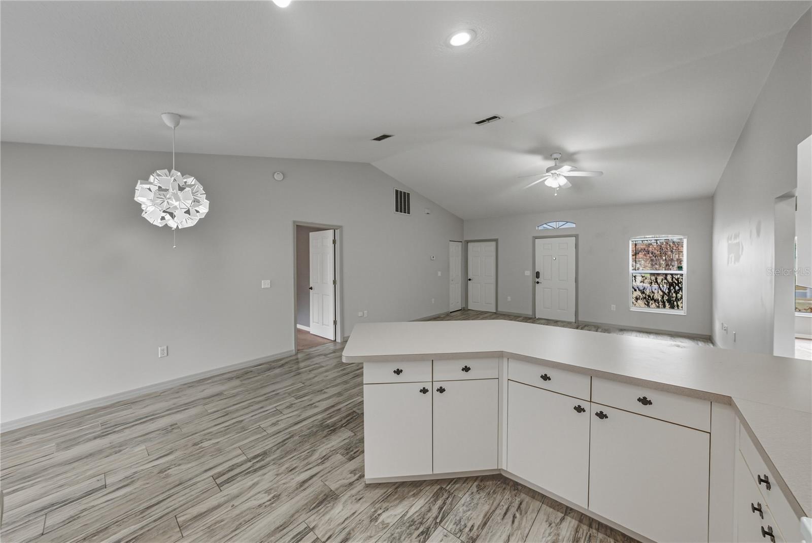 Image 19 of 46 For 4752 Timber Way