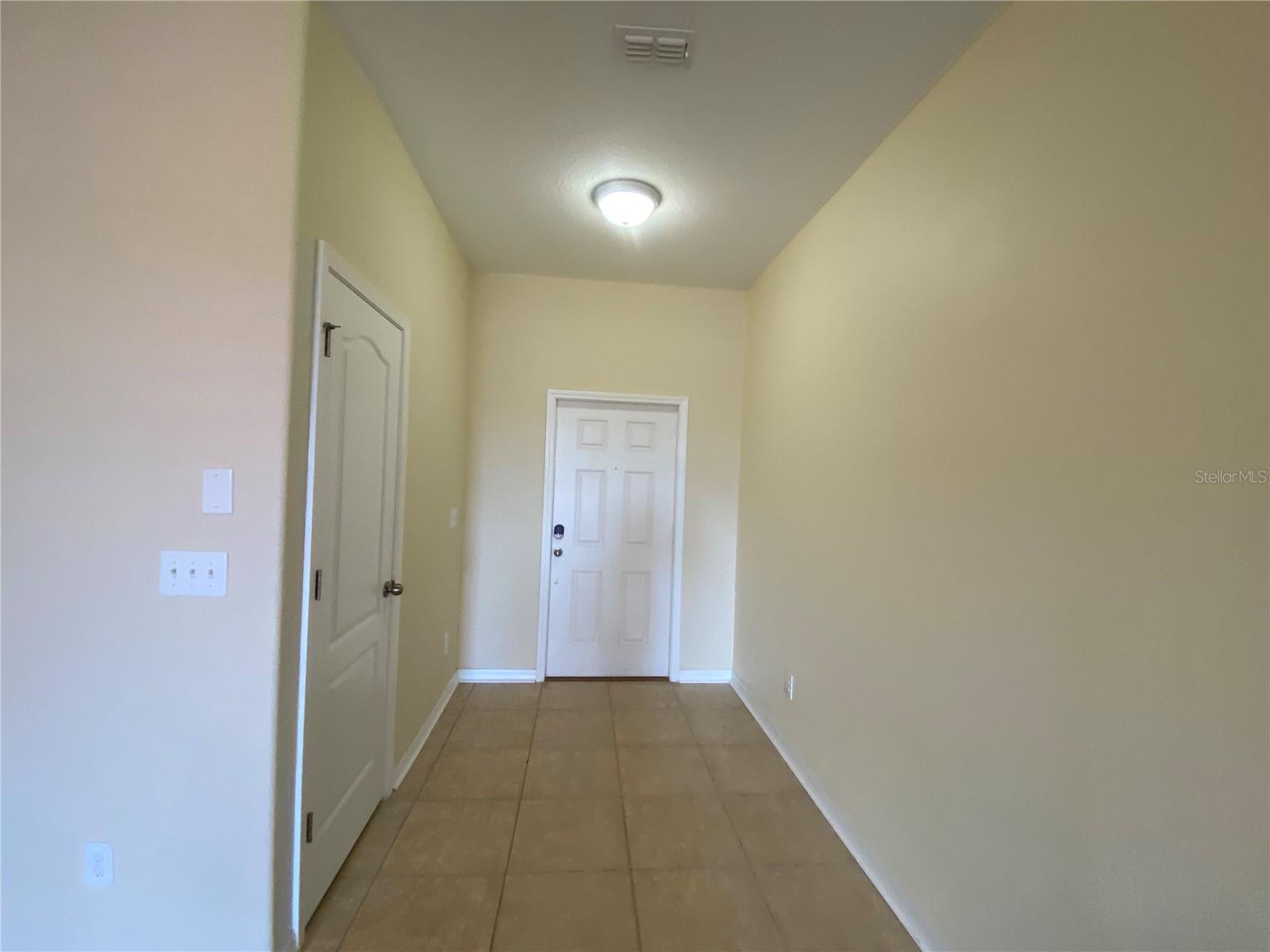 Image 6 of 30 For 11903 Greengate Drive