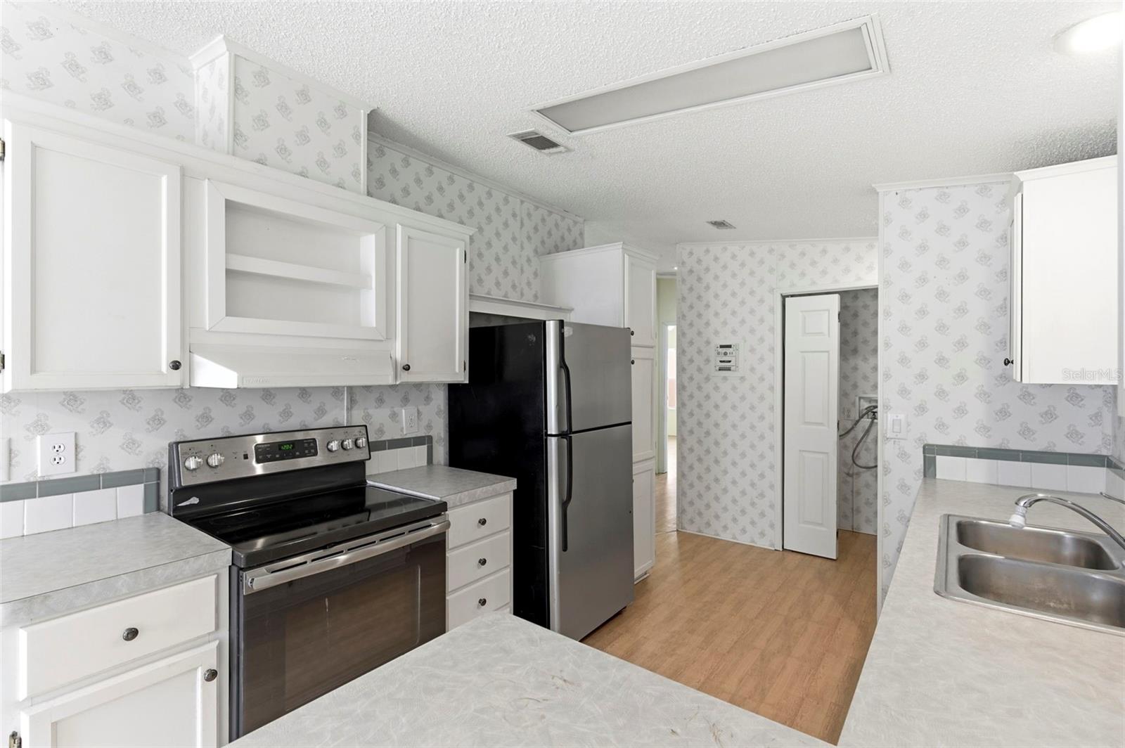 Image 11 of 45 For 4108 Wedgemere Drive