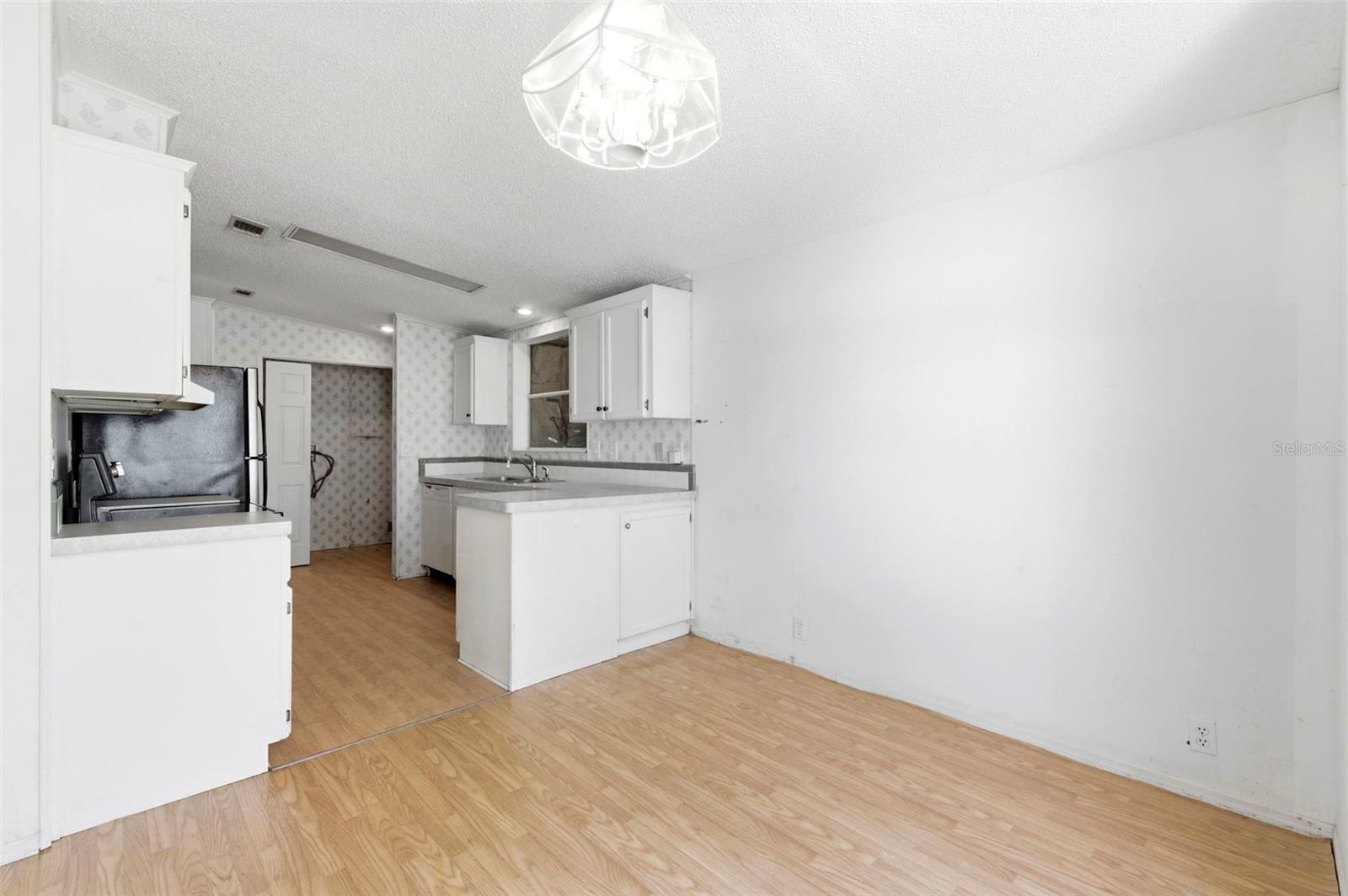 Image 15 of 45 For 4108 Wedgemere Drive