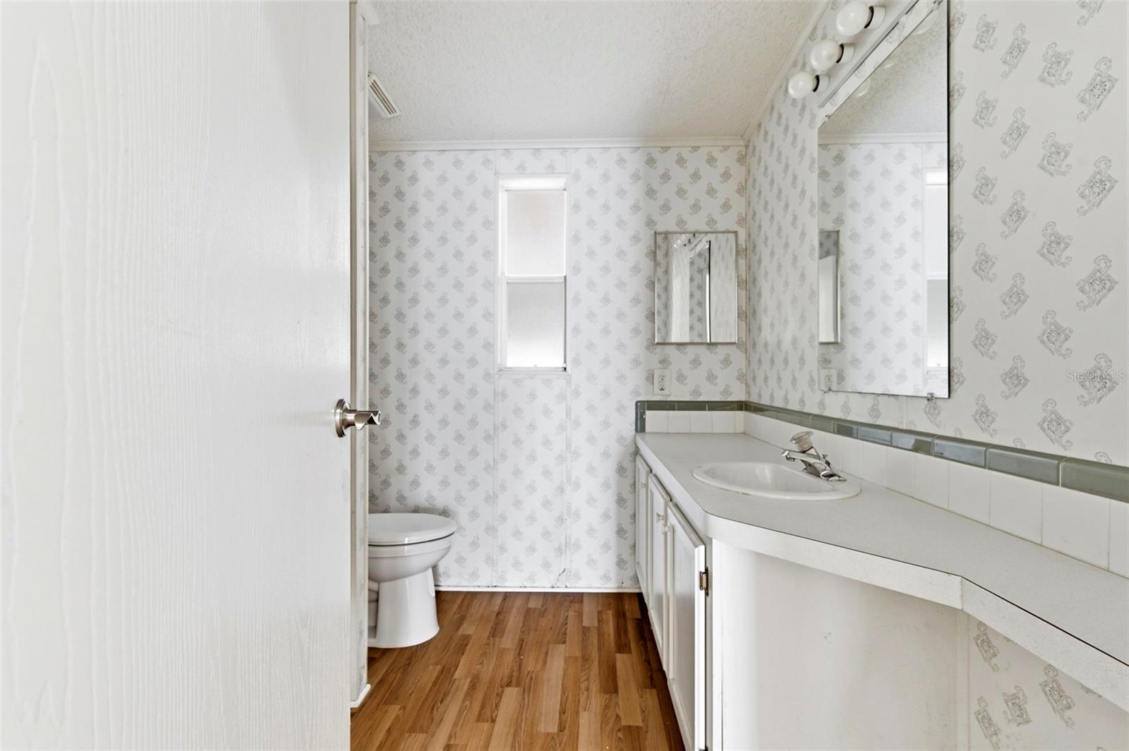 Image 27 of 45 For 4108 Wedgemere Drive