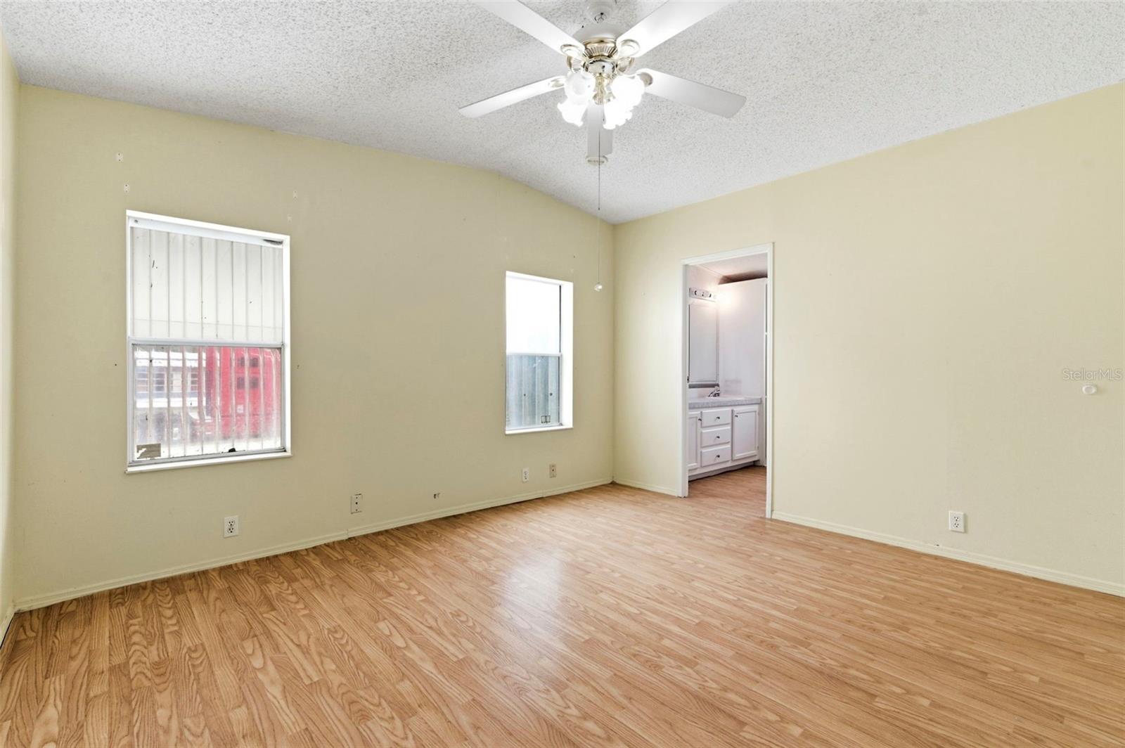 Image 29 of 45 For 4108 Wedgemere Drive