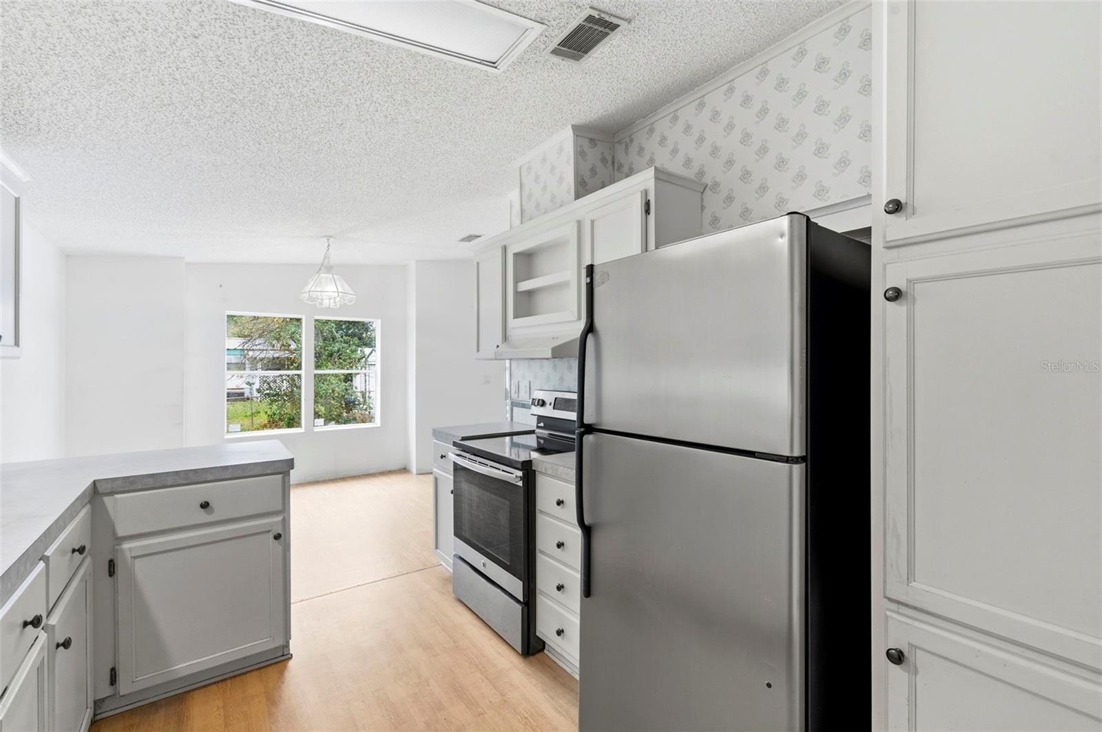 Image 8 of 45 For 4108 Wedgemere Drive