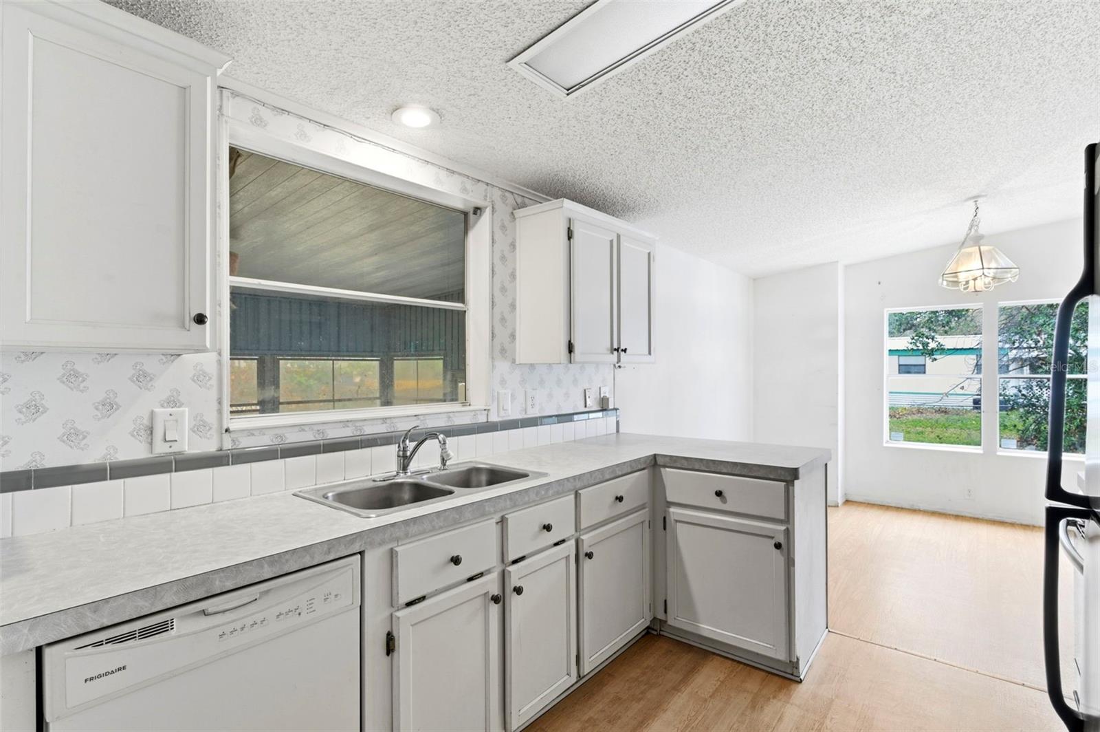 Image 9 of 45 For 4108 Wedgemere Drive