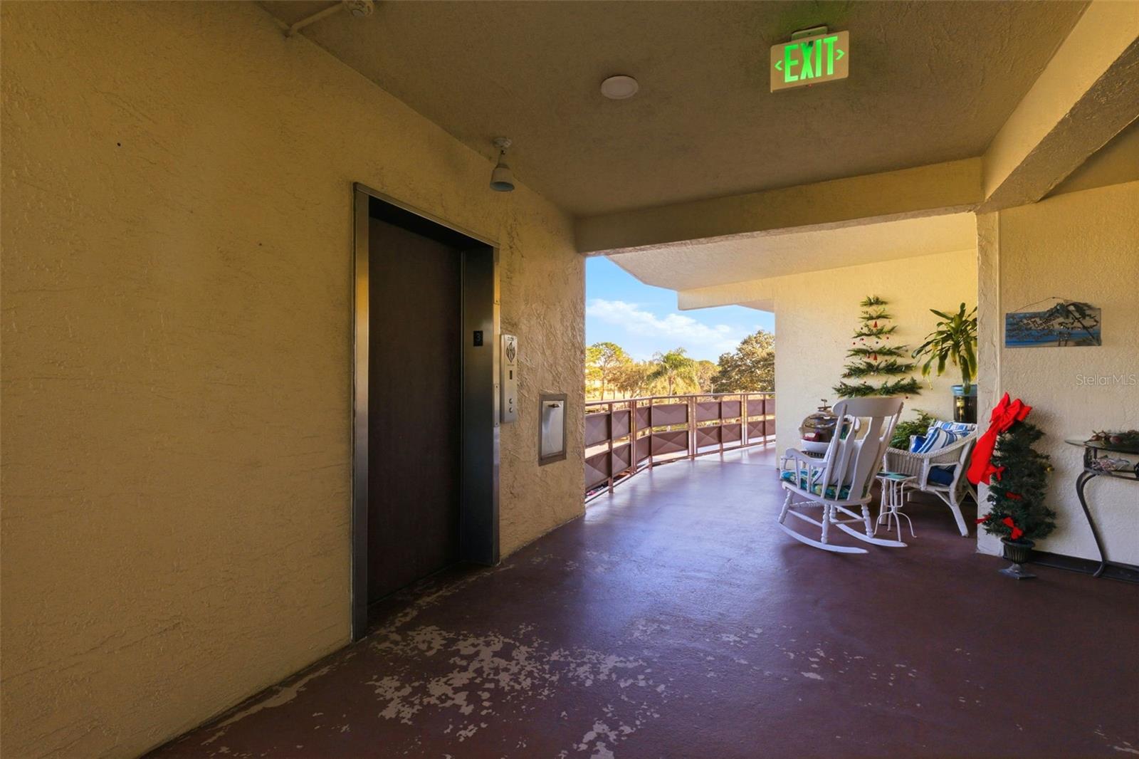 Image 23 of 38 For 6188 80th Street N 310