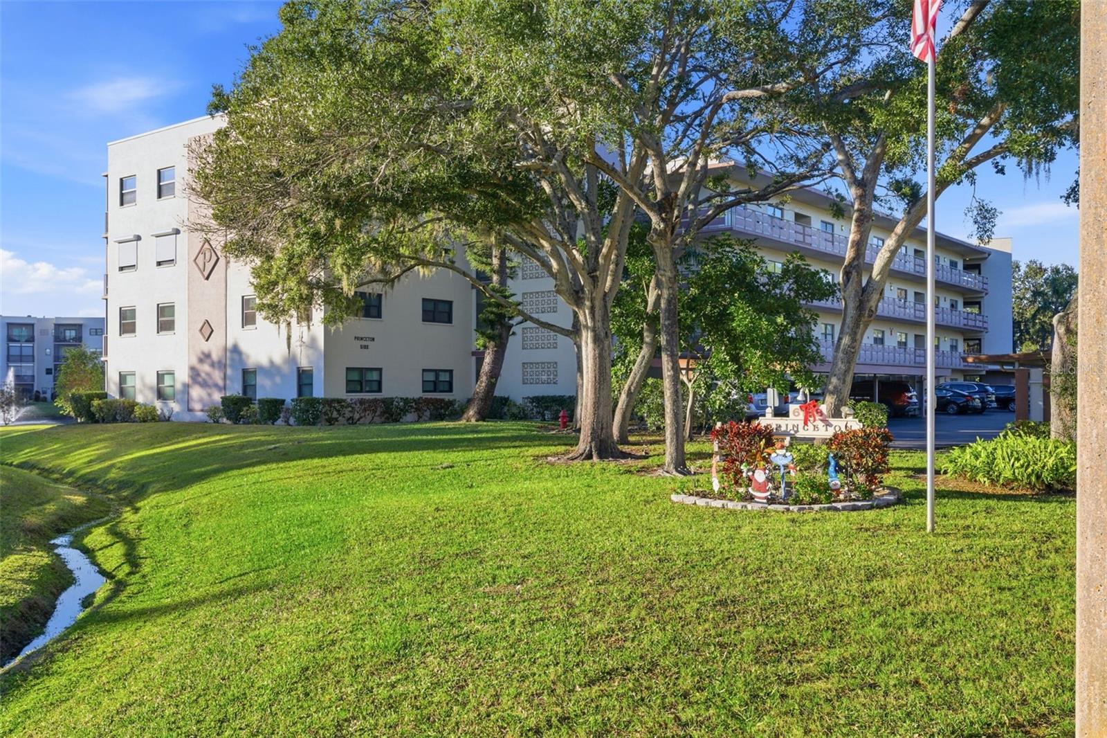 Image 26 of 38 For 6188 80th Street N 310