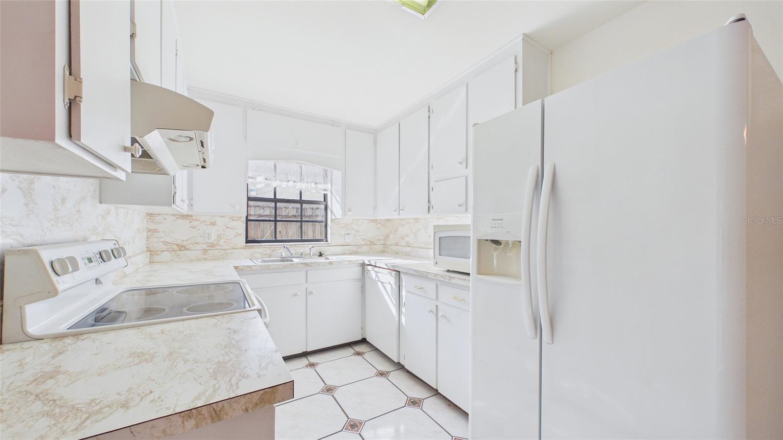 Image 20 of 45 For 3112 Julia Circle