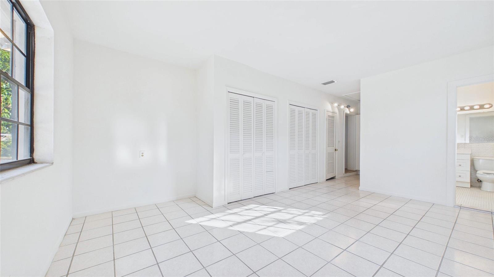 Image 25 of 45 For 3112 Julia Circle