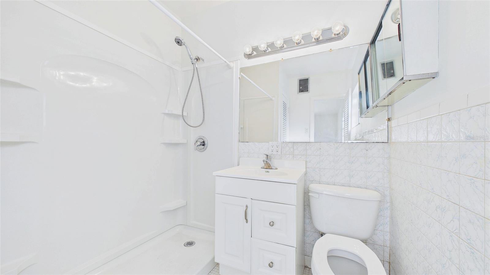 Image 27 of 45 For 3112 Julia Circle