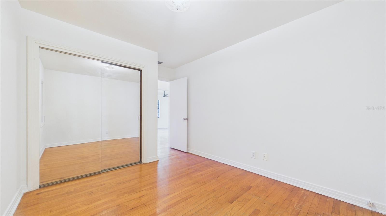 Image 28 of 45 For 3112 Julia Circle