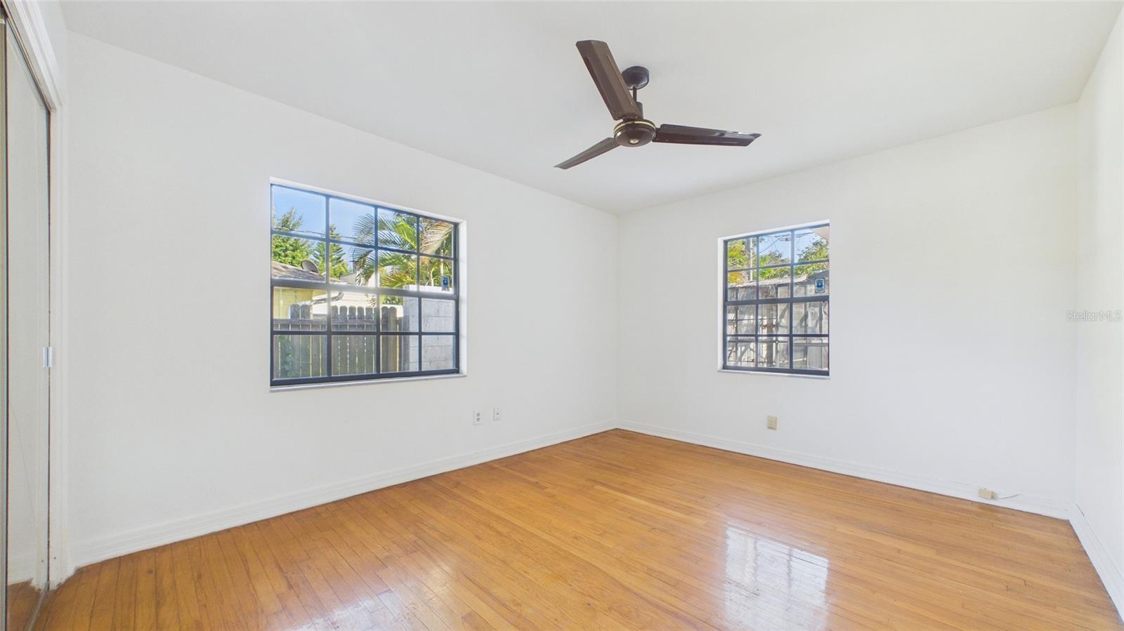 Image 30 of 45 For 3112 Julia Circle