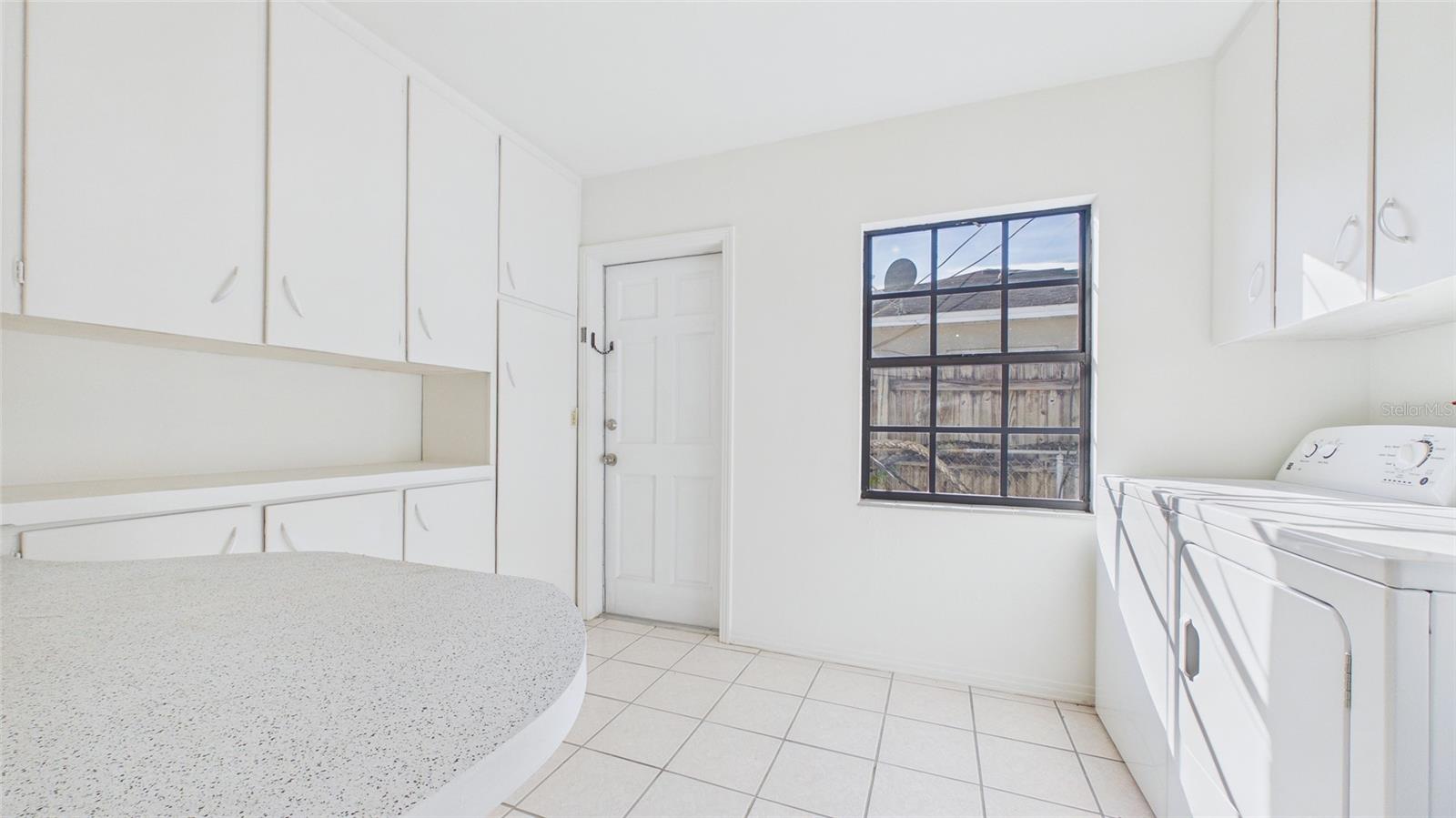 Image 36 of 45 For 3112 Julia Circle