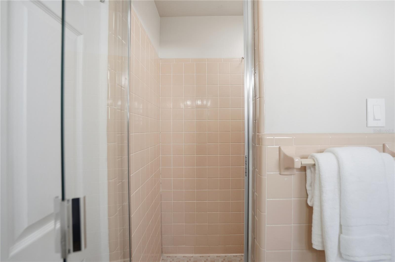 Image 23 of 42 For 541 Lillian Drive