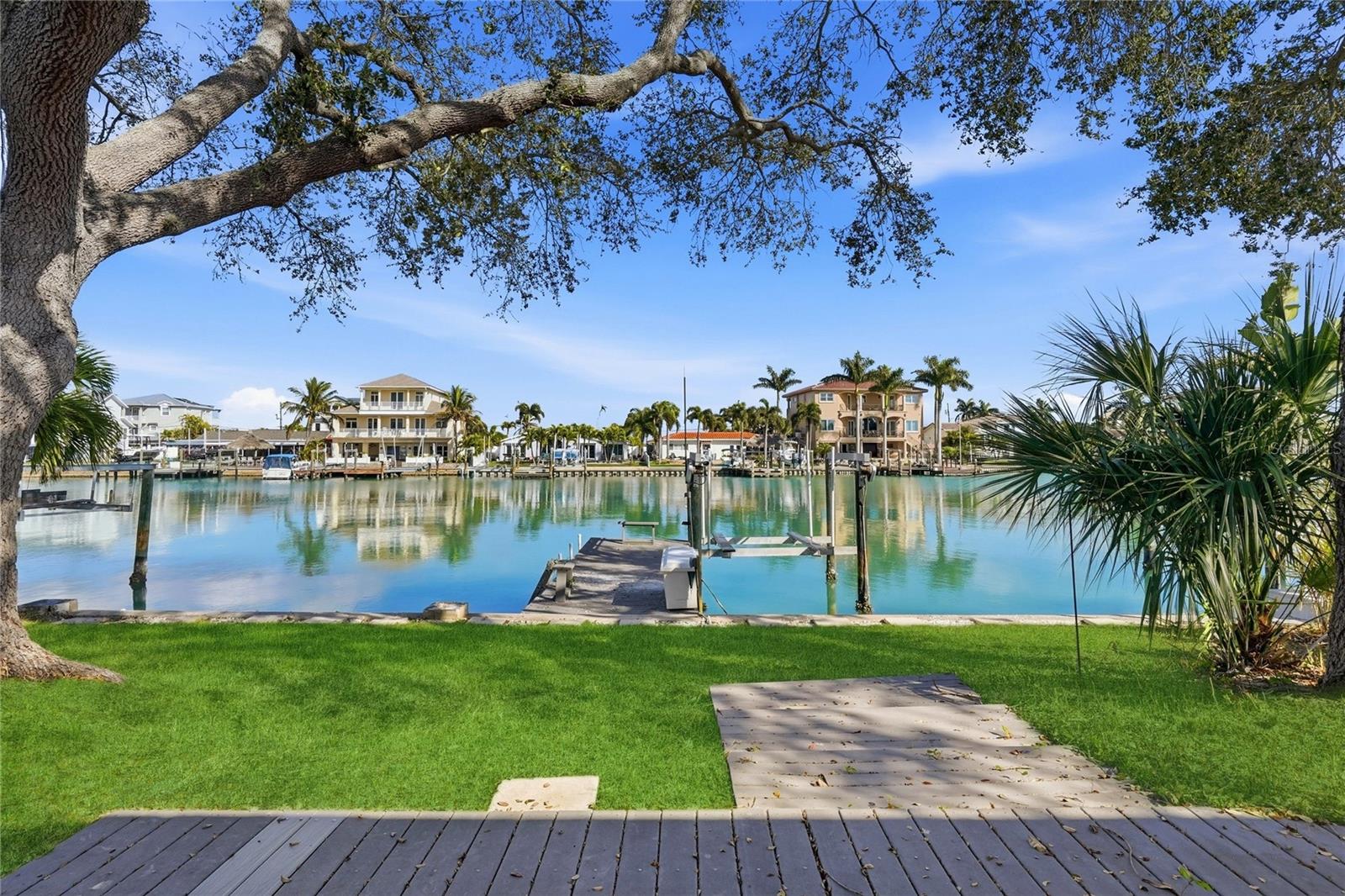 Image 28 of 42 For 541 Lillian Drive