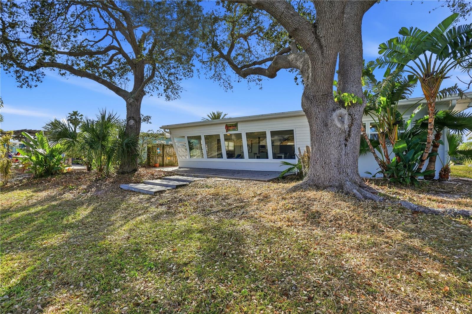 Image 30 of 42 For 541 Lillian Drive