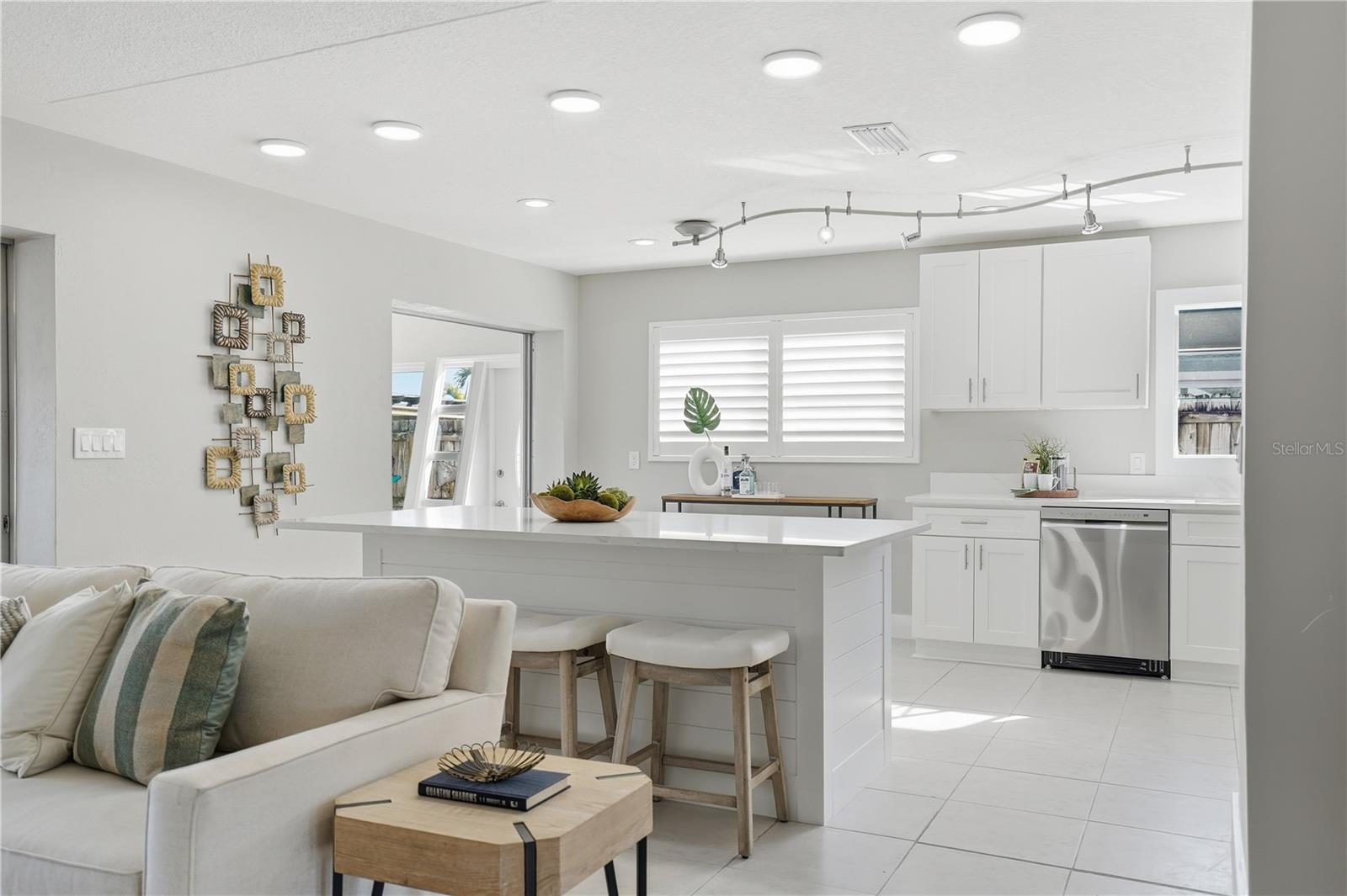 Image 8 of 42 For 541 Lillian Drive