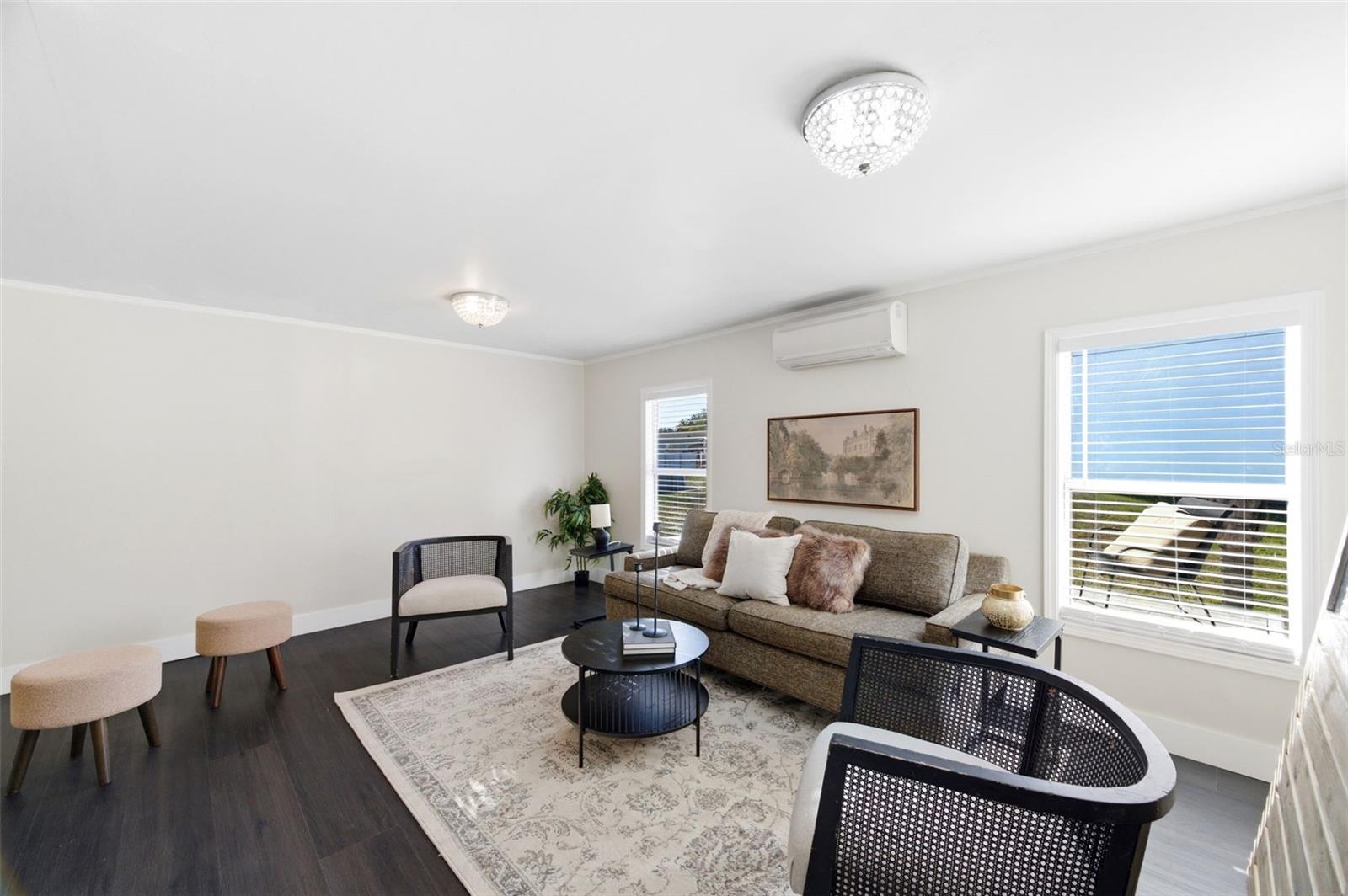 Listing photo id 8 for 6329 Saddletree Drive