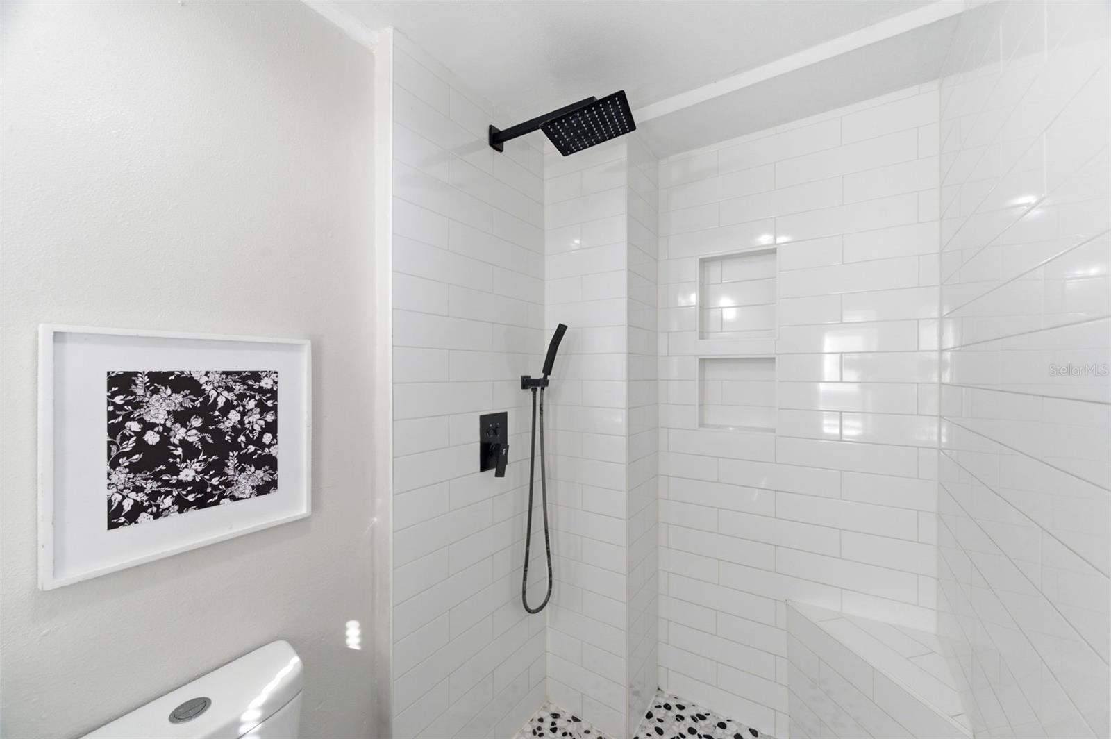 Listing photo id 24 for 6329 Saddletree Drive