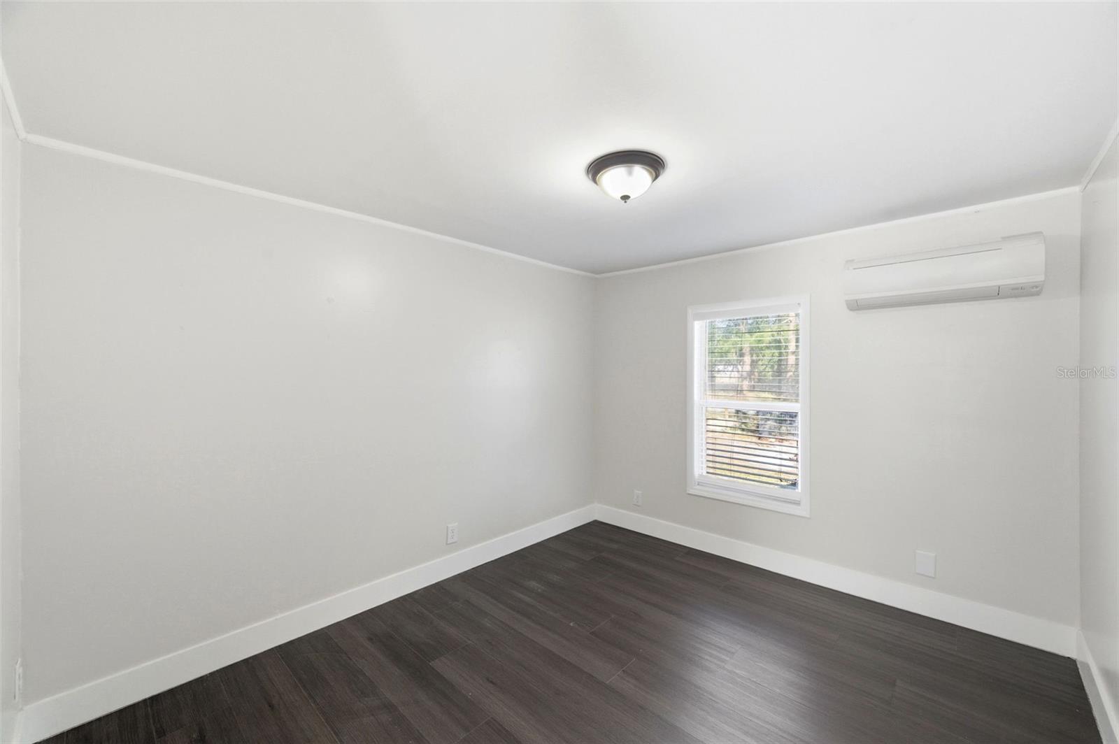 Listing photo id 25 for 6329 Saddletree Drive