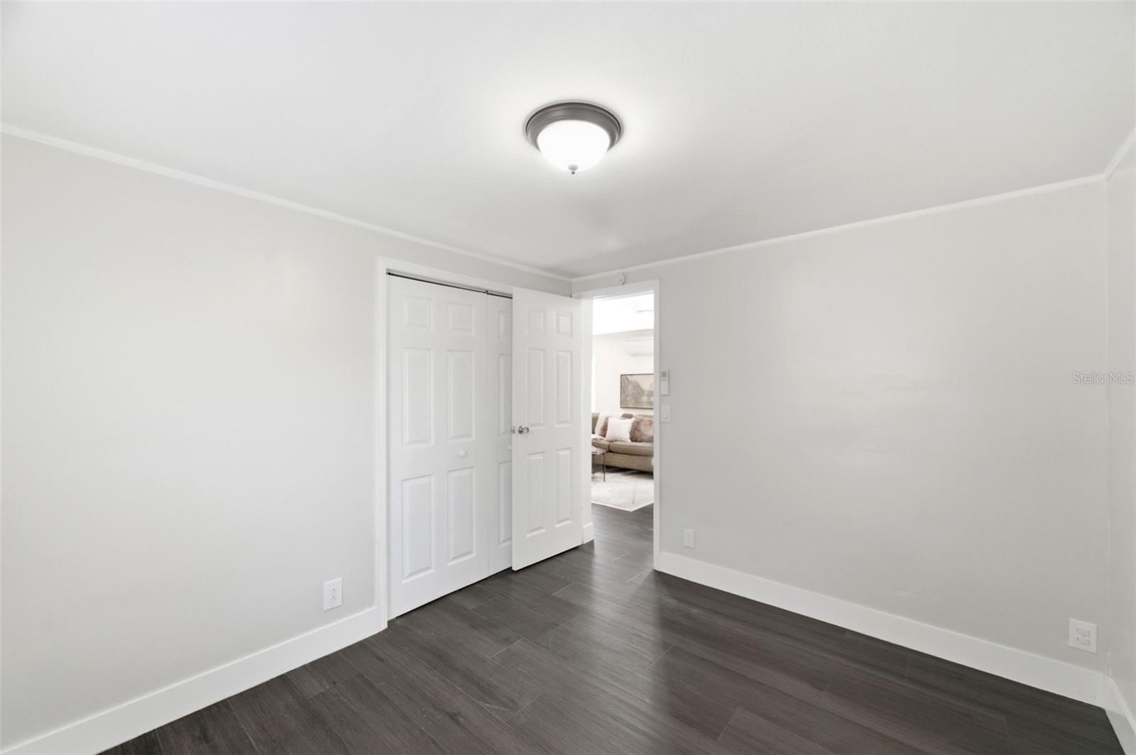 Listing photo id 27 for 6329 Saddletree Drive