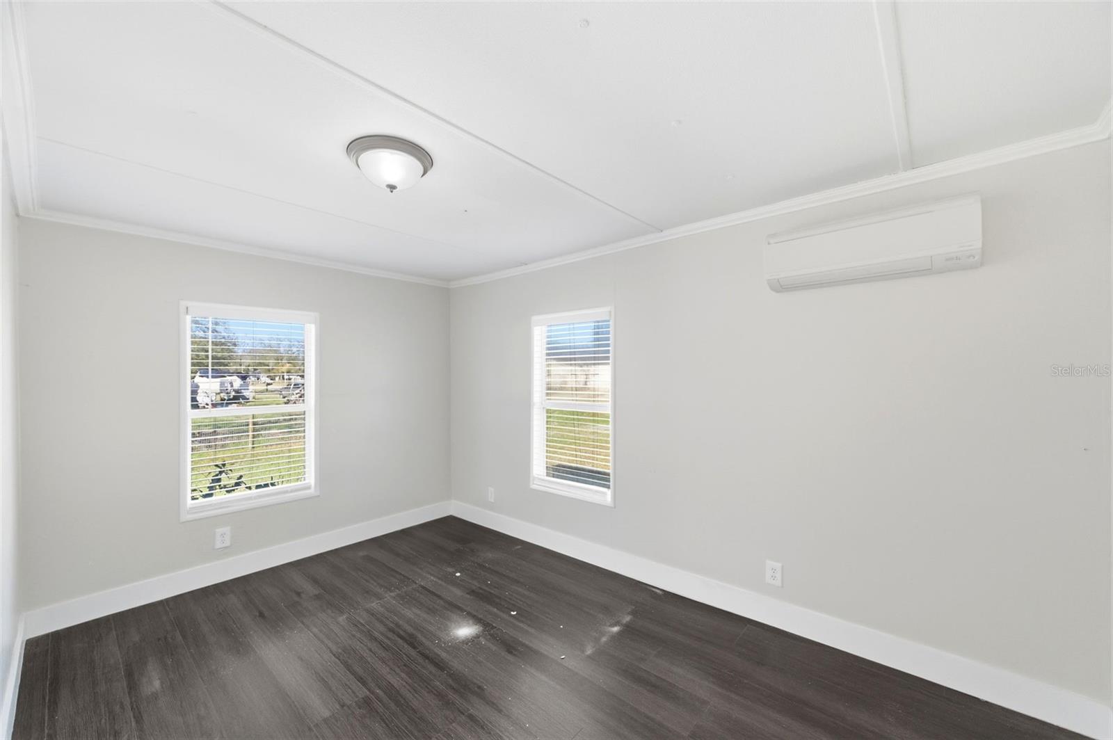 Listing photo id 29 for 6329 Saddletree Drive