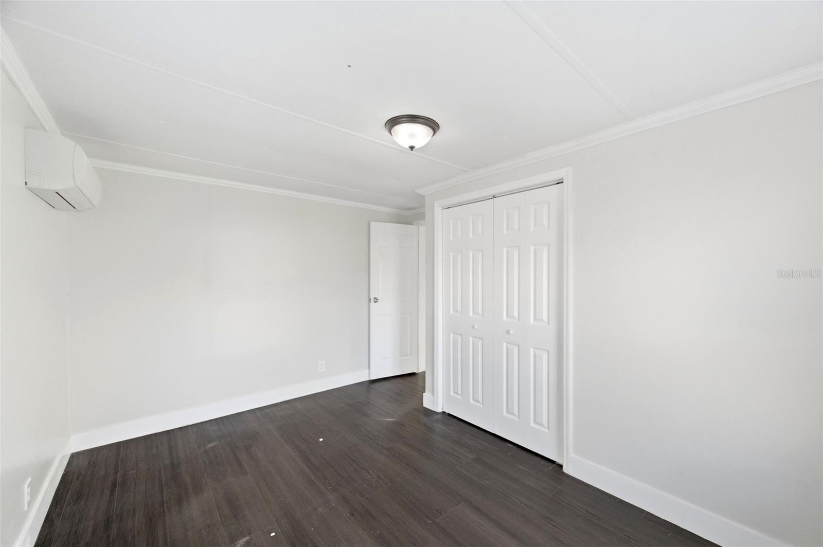 Listing photo id 31 for 6329 Saddletree Drive