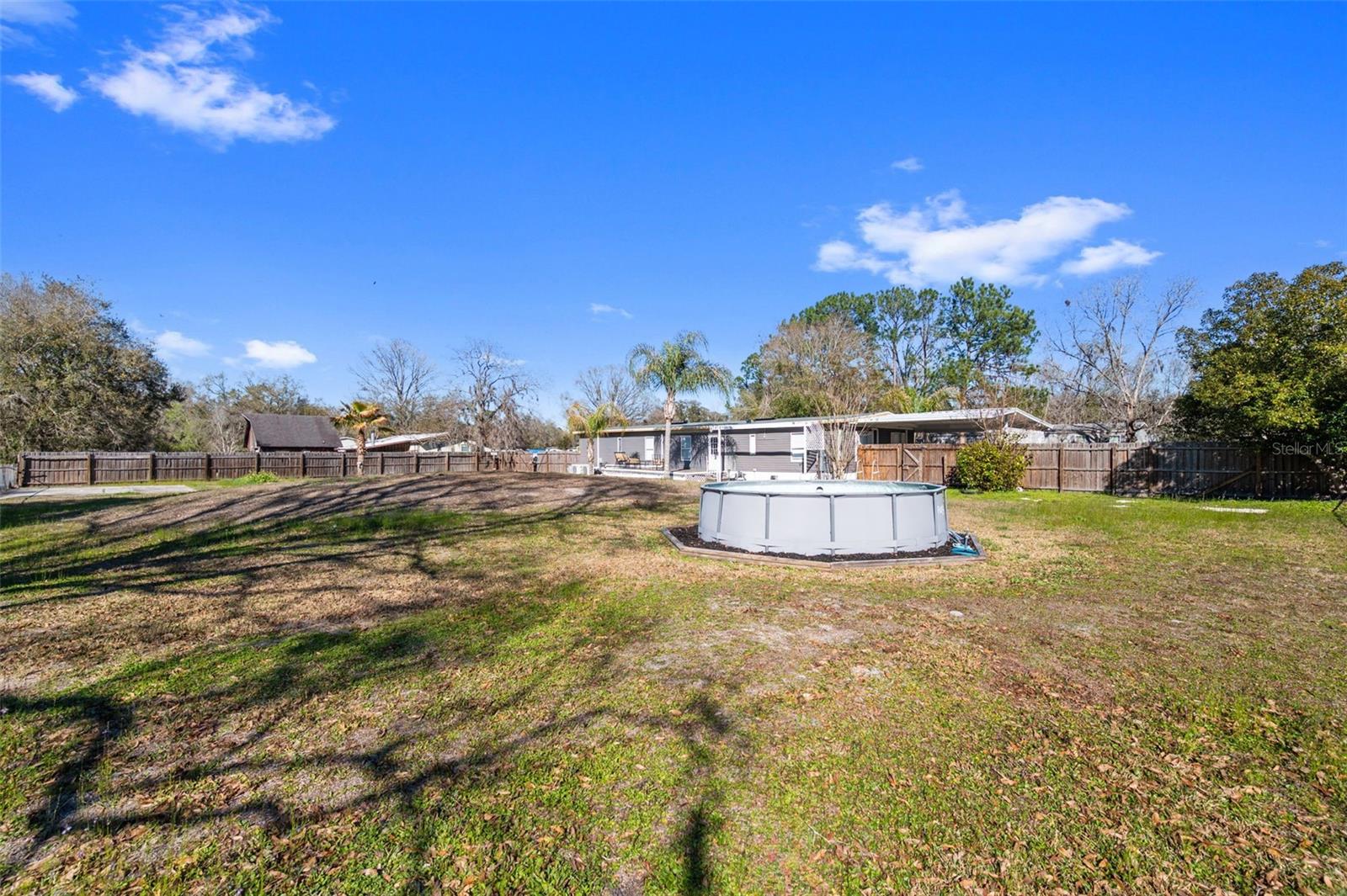 Listing photo id 40 for 6329 Saddletree Drive