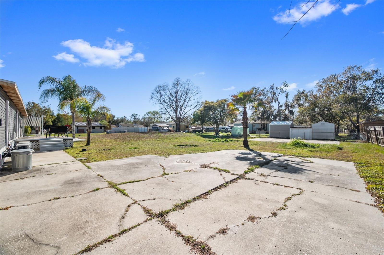 Listing photo id 42 for 6329 Saddletree Drive