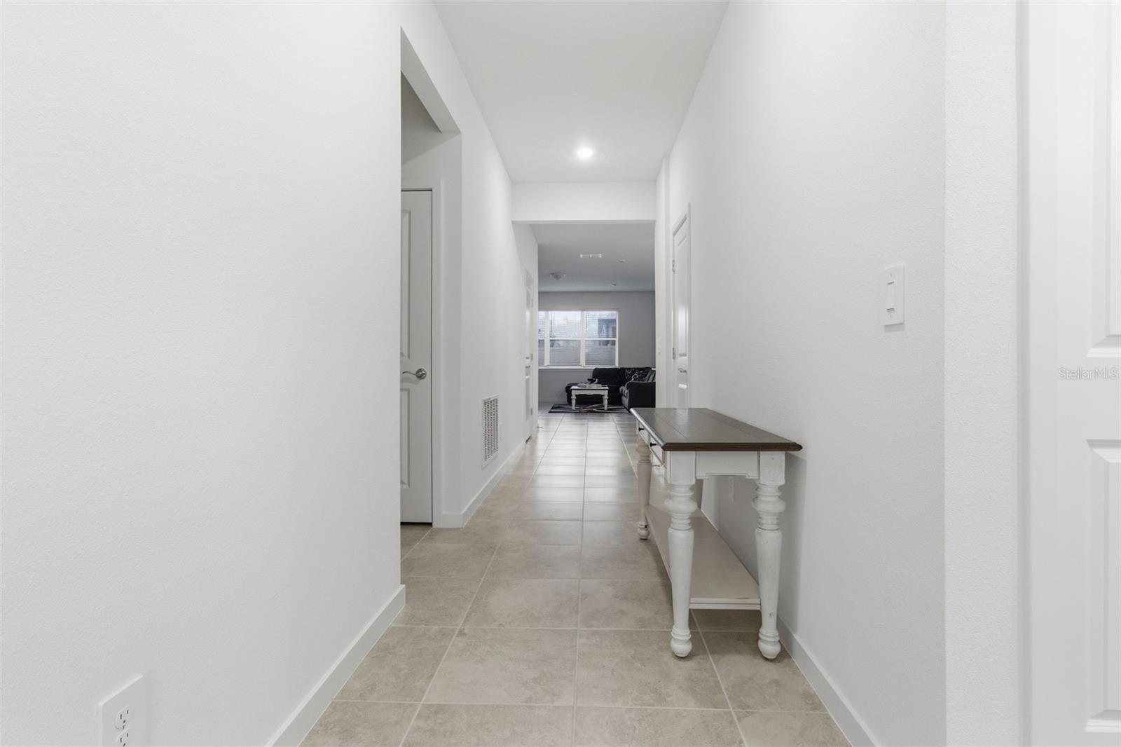 Image 3 of 13 For 9738 Redwood Heights Loop