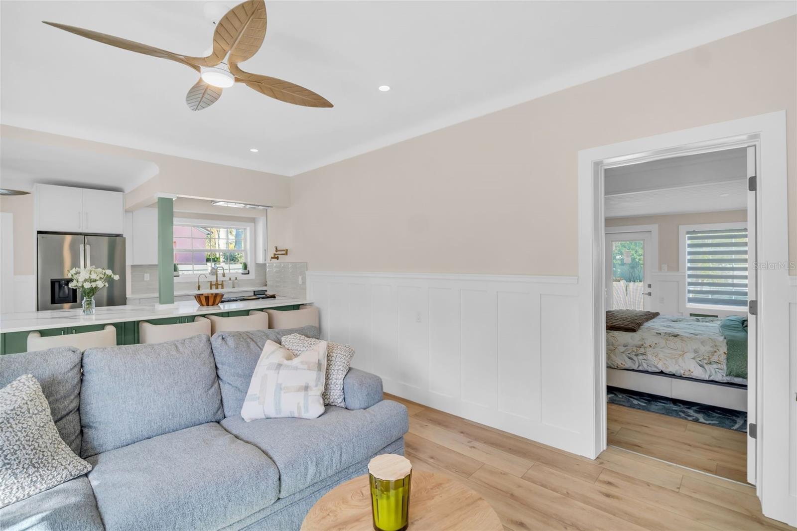 Image 16 of 51 For 16613 Gulf Boulevard