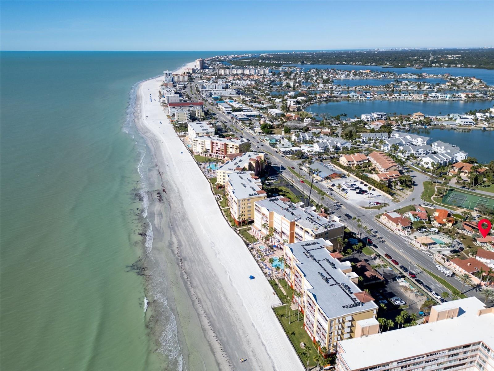 Image 43 of 51 For 16613 Gulf Boulevard