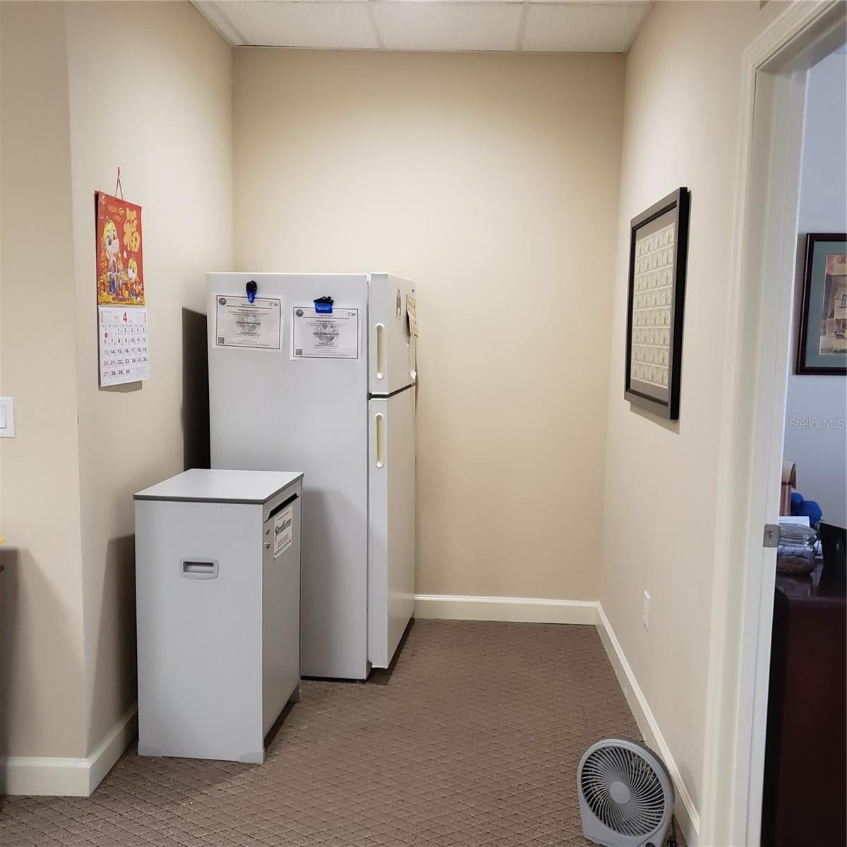 Listing photo id 10 for 16013 Florida Avenue