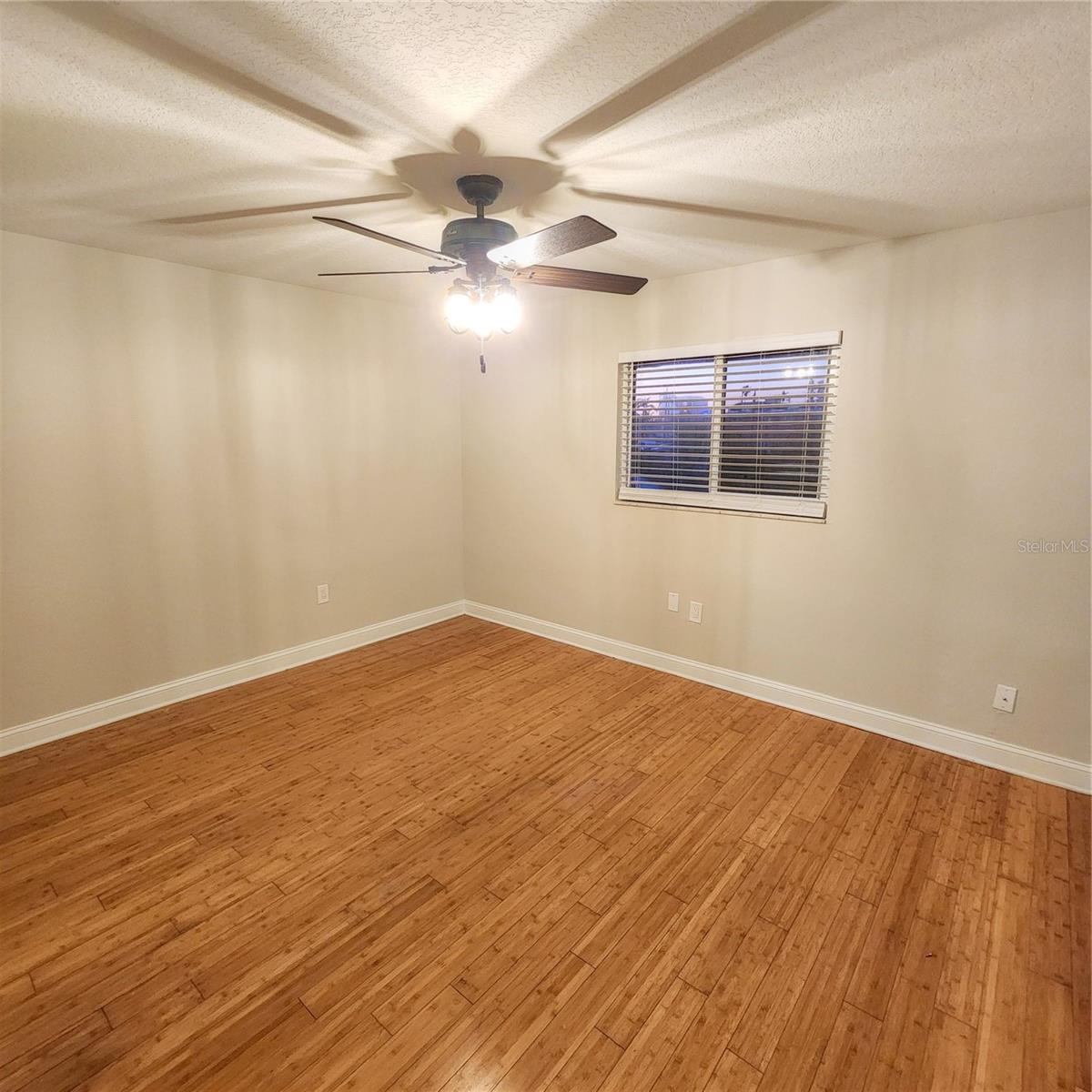 Image 8 of 26 For 8535 Blind Pass Drive 202