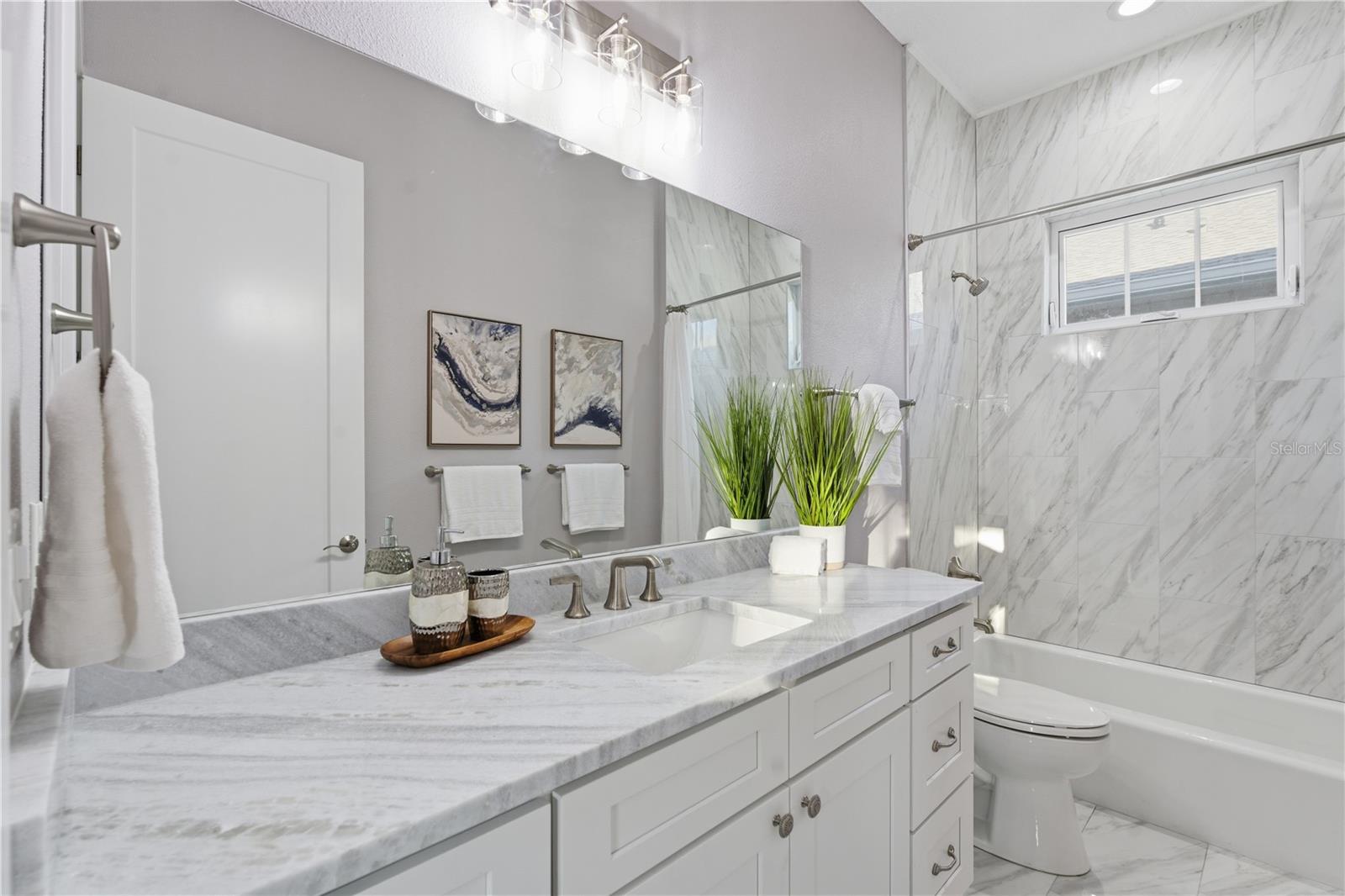 Image 11 of 18 For 3267 Emerson Avenue S