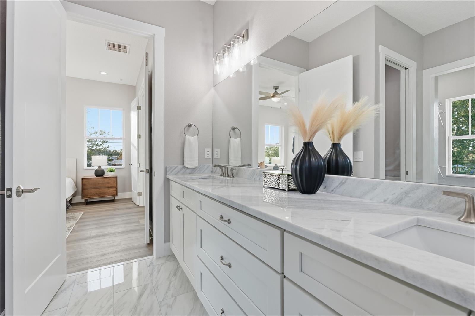 Image 15 of 18 For 3267 Emerson Avenue S