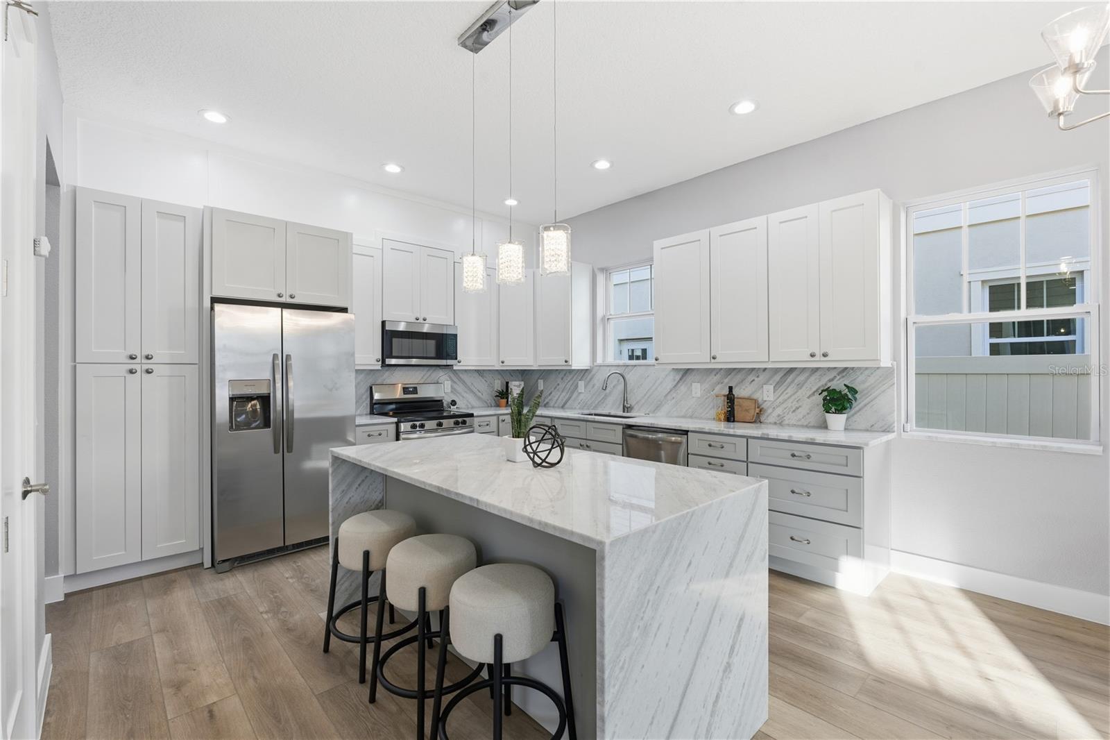 Image 5 of 18 For 3267 Emerson Avenue S