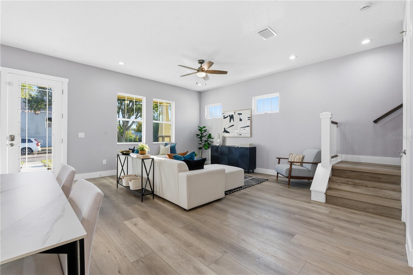 Image 9 of 18 For 3267 Emerson Avenue S