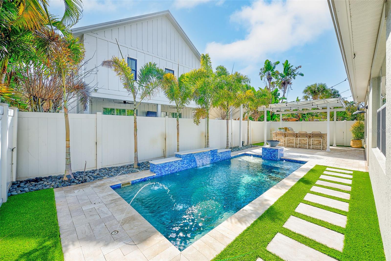 Image 33 of 40 For 3212 San Pedro Street