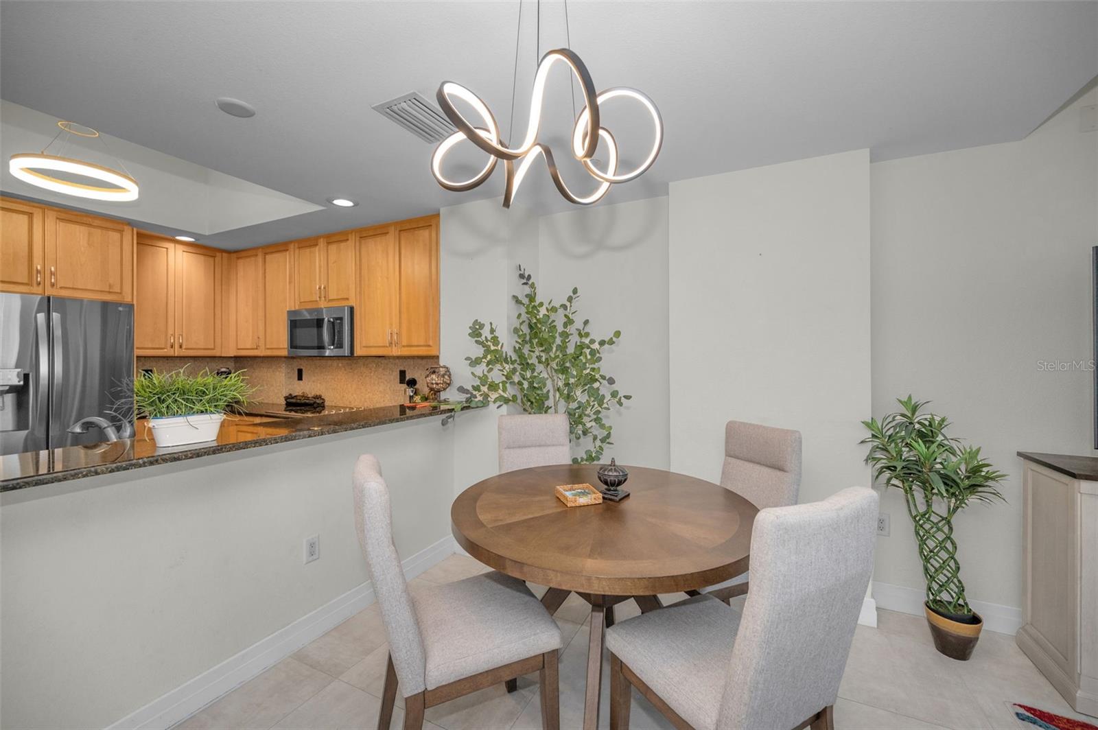 Image 13 of 65 For 331 Cleveland Street 310