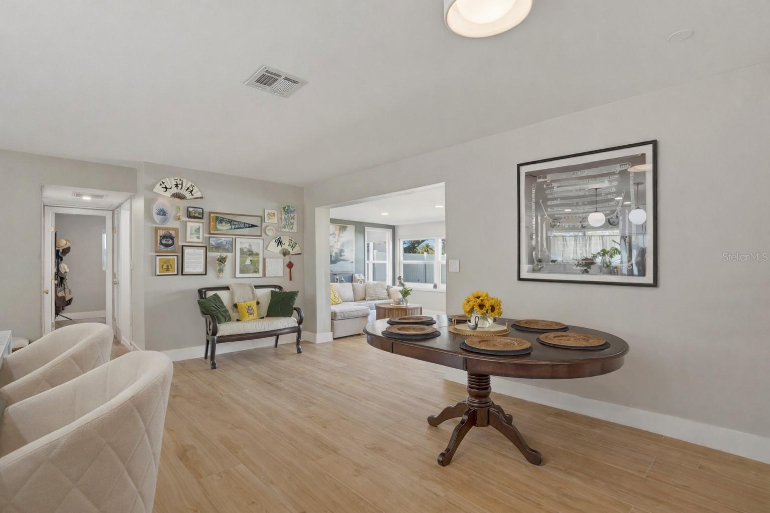 Image 13 of 40 For 411 42nd Avenue Ne