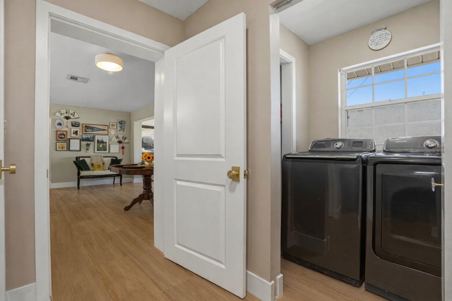 Image 26 of 40 For 411 42nd Avenue Ne