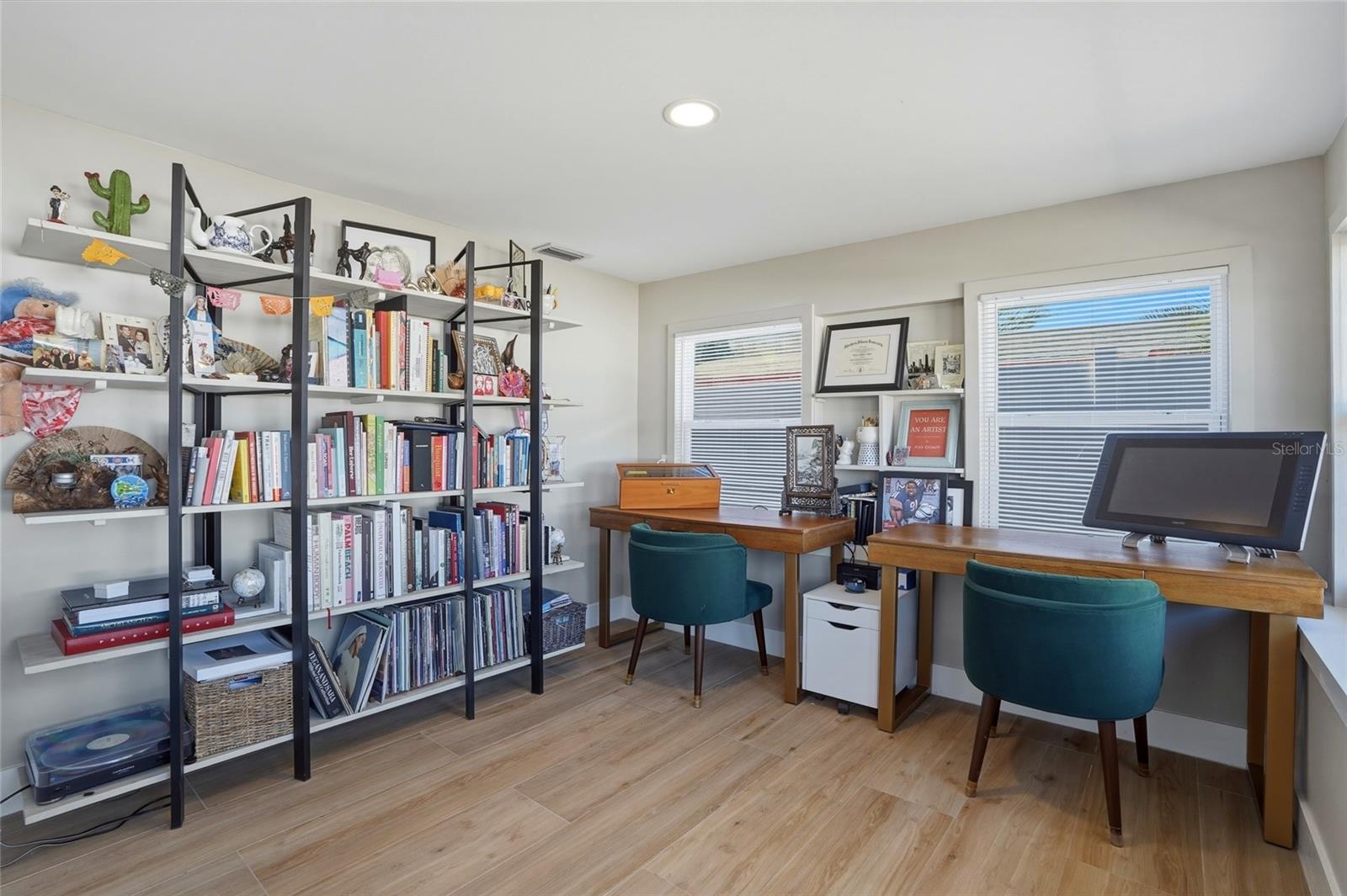 Image 28 of 40 For 411 42nd Avenue Ne