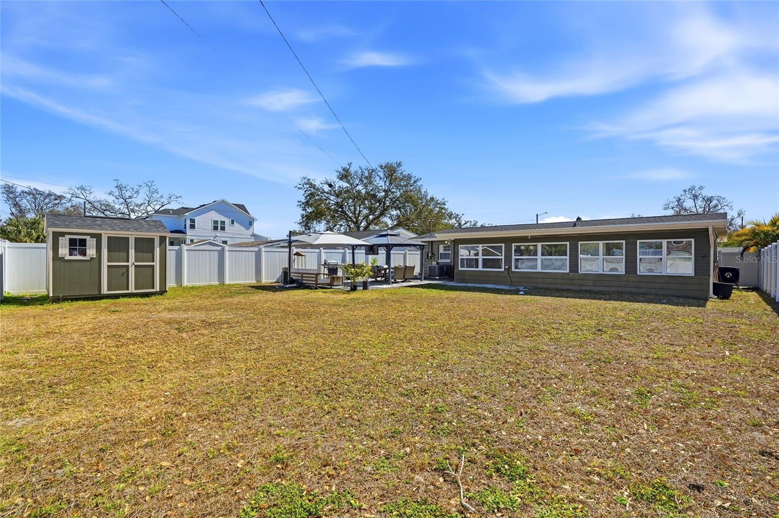 Image 34 of 40 For 411 42nd Avenue Ne