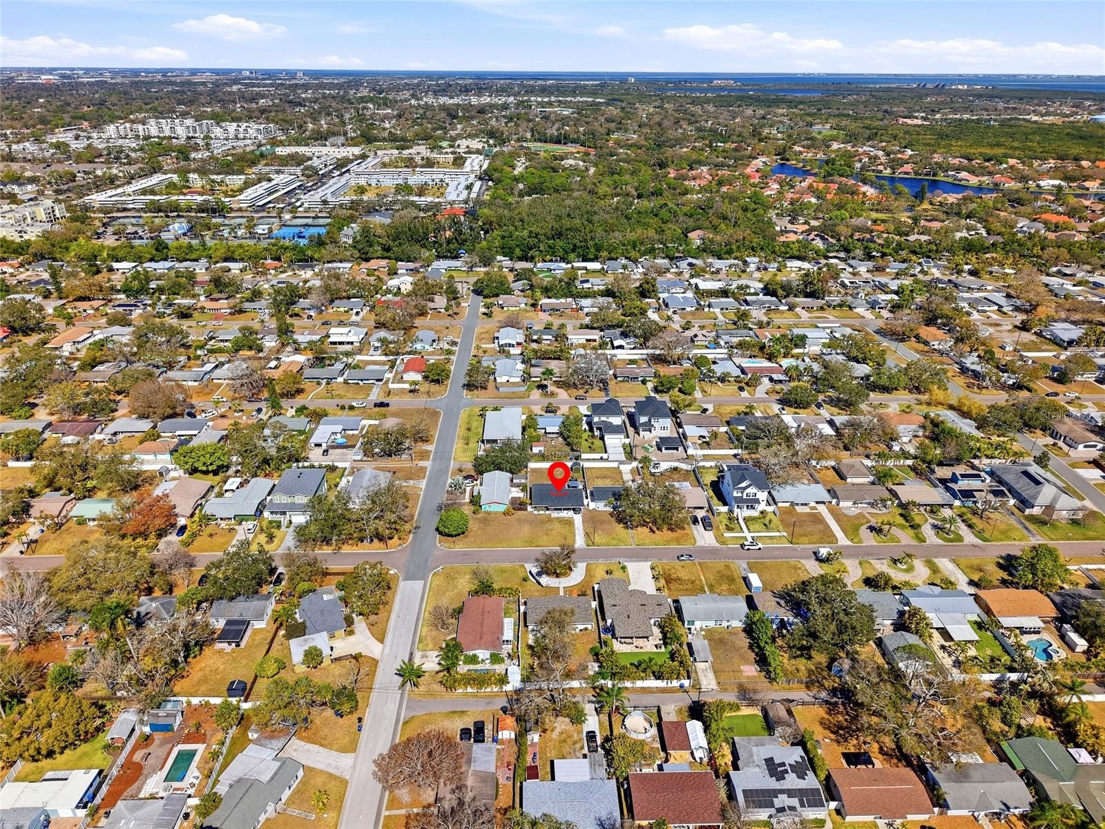 Image 37 of 40 For 411 42nd Avenue Ne